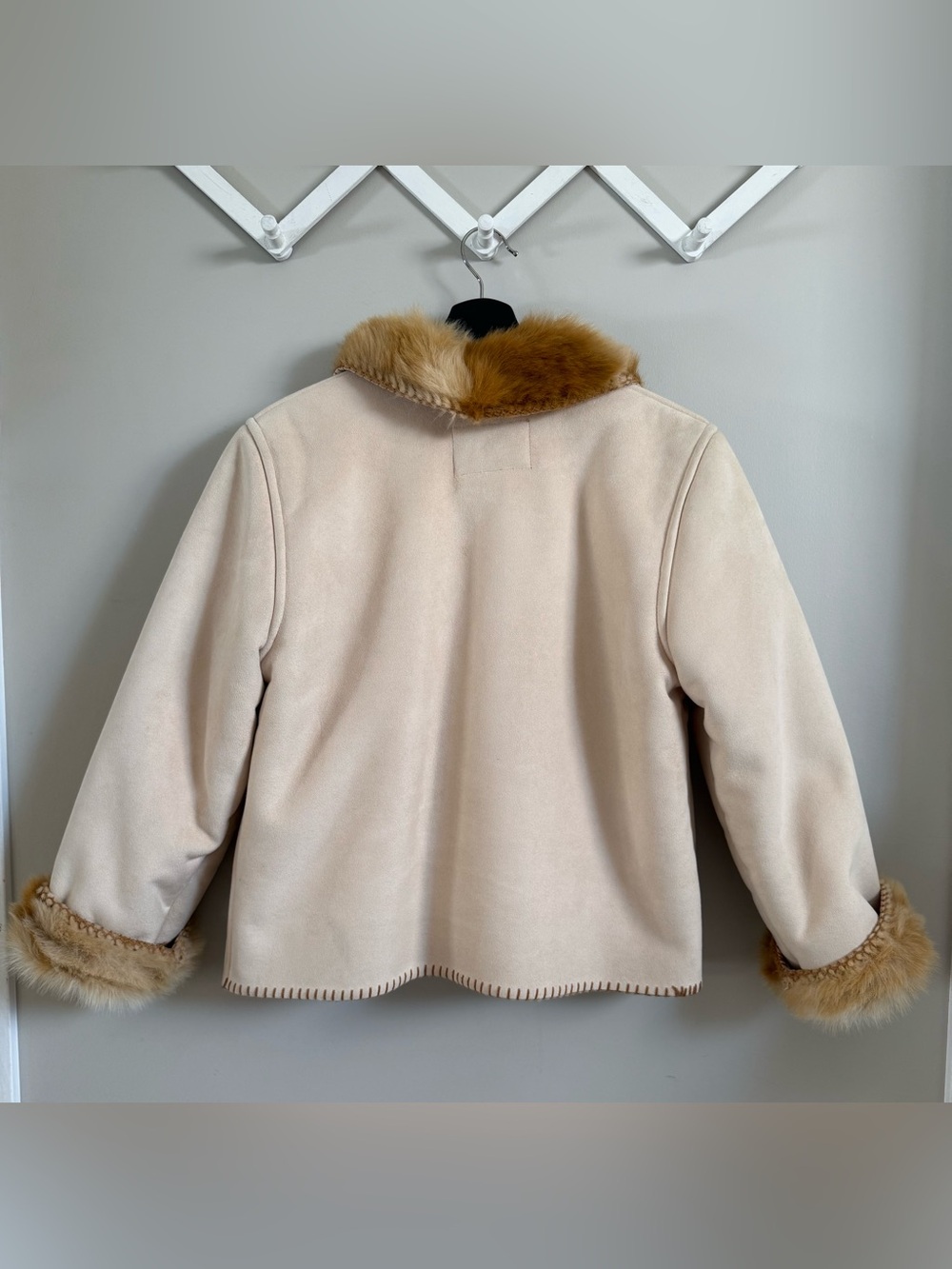 Coldwater Creek Faux-Shearling Cream & TanJacket with Faux-Fur Inner/Trim Size M - Picture 2 of 14